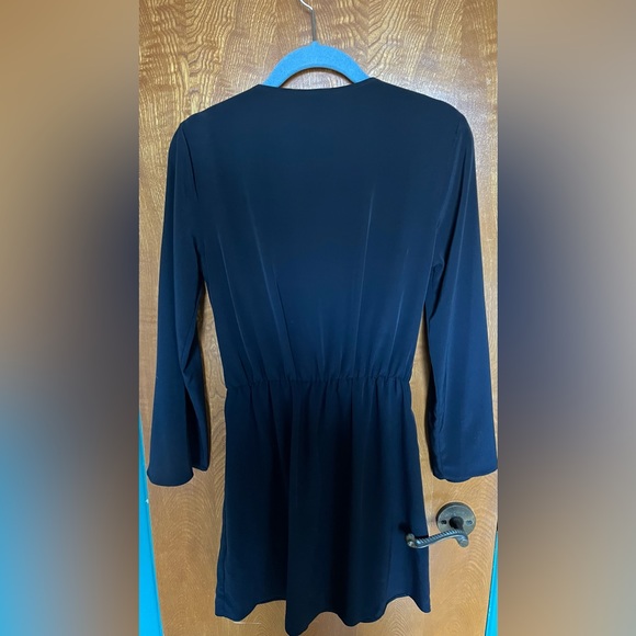 TOP SHOP ● Knot Front Wrap Dress - Picture 3 of 3